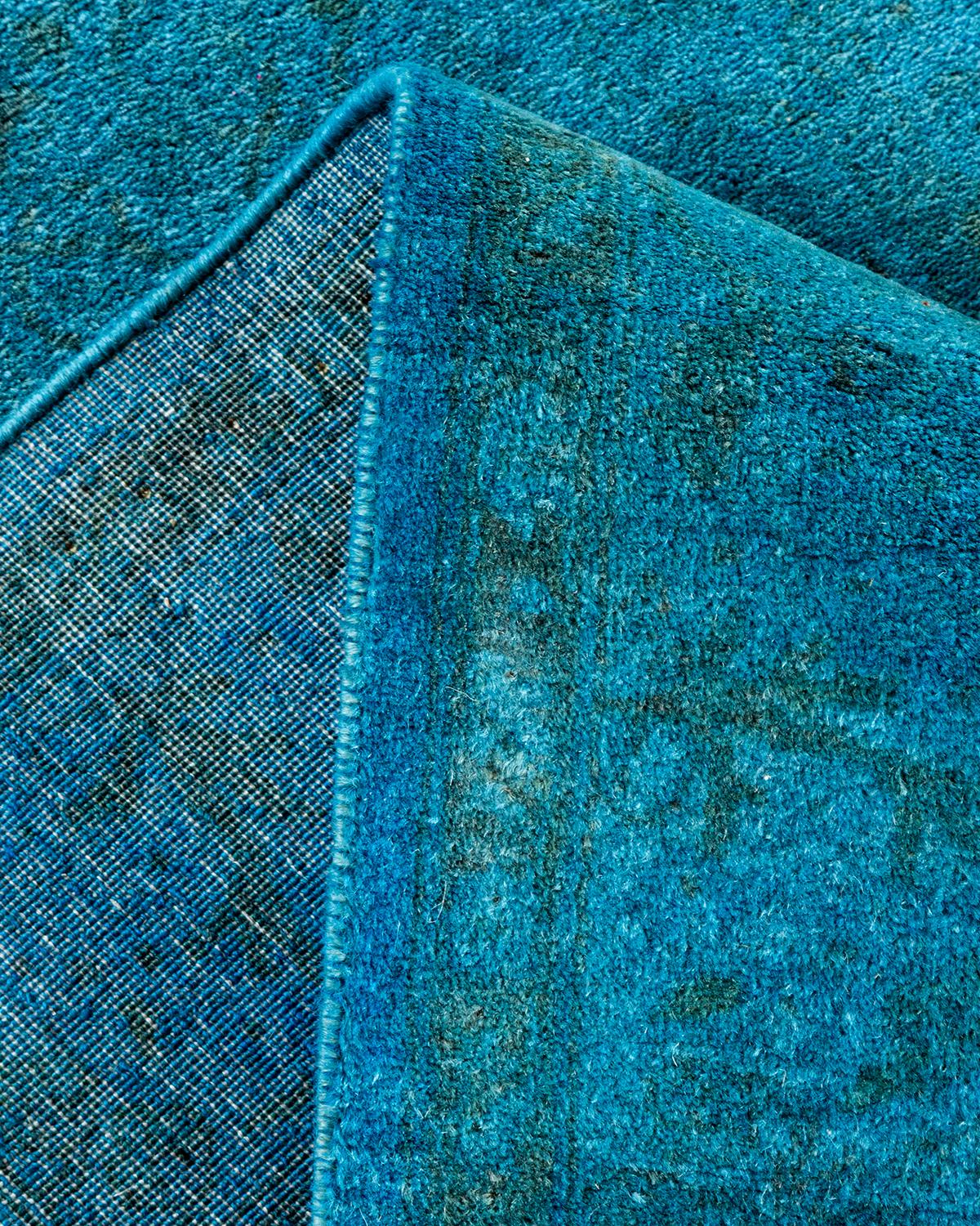 Lana Runner contemporaneo in lana blu sovratinto e annodato a mano in vendita