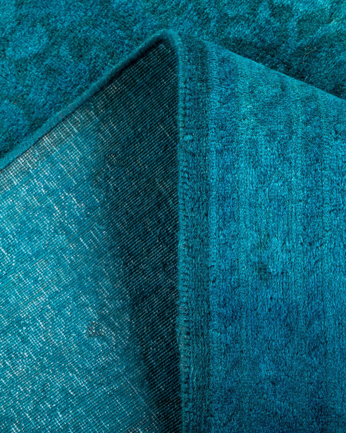 Lana Runner contemporaneo in lana blu sovratinto e annodato a mano in vendita
