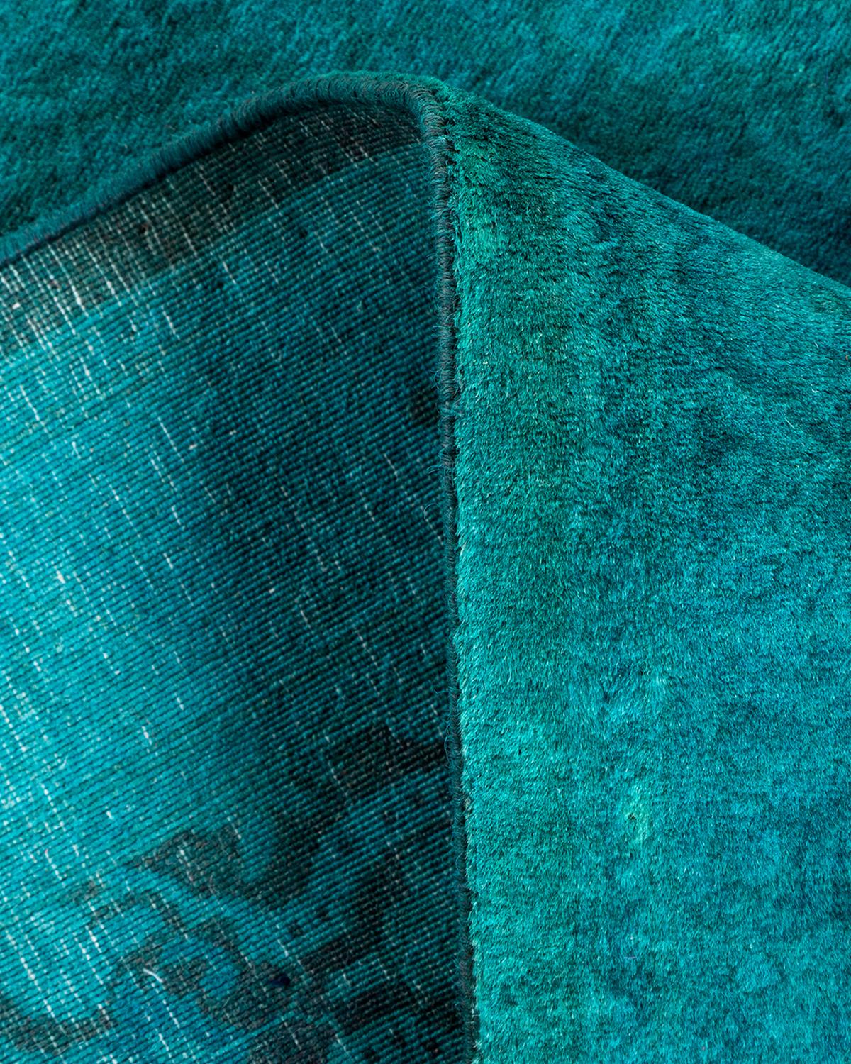 Laine Chemin de table contemporain en laine surteinte nouée à la main, bleu en vente