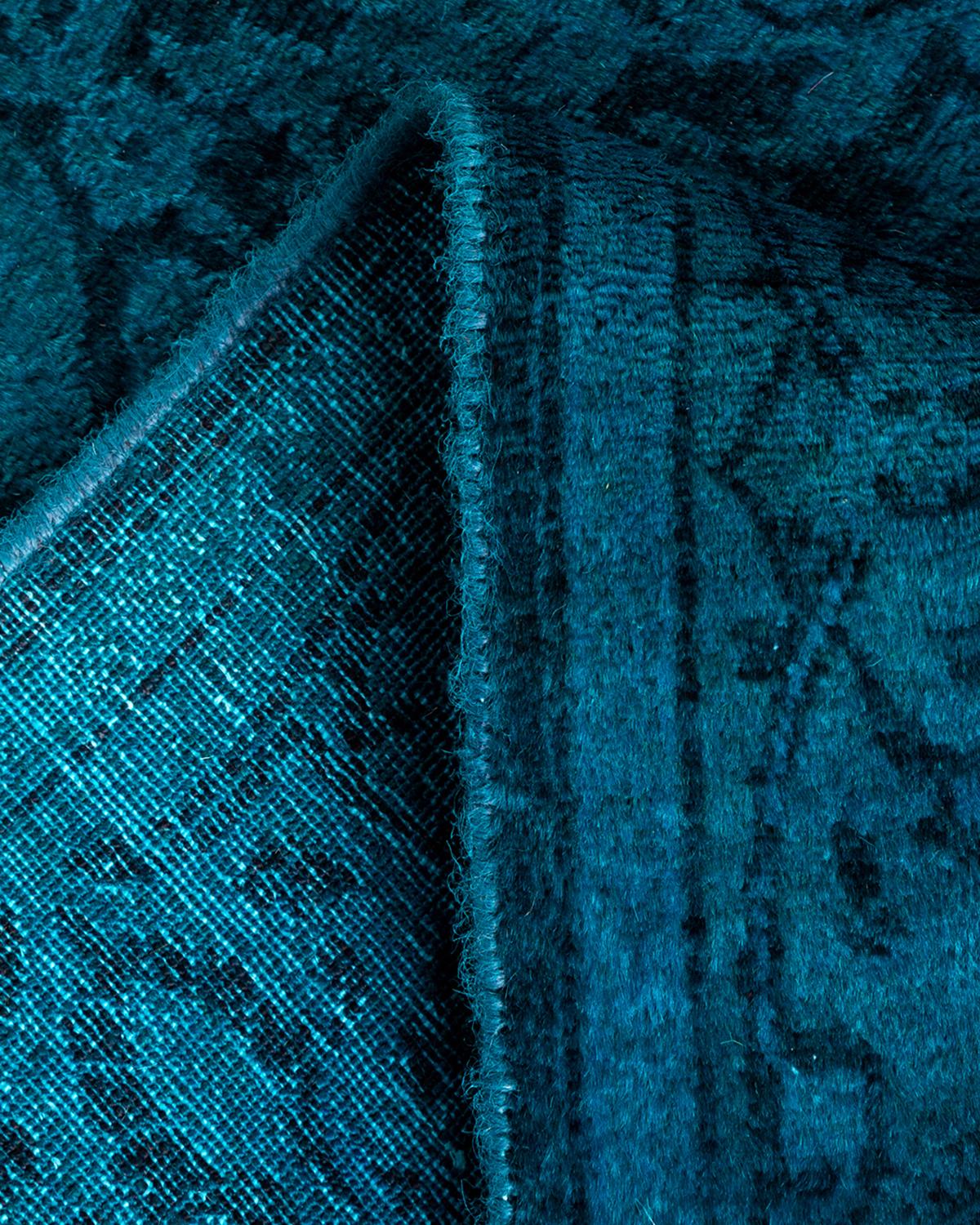 Traves de Mesa Contemporáneo Overdyed Hand Knotted Lana Azul en venta 1