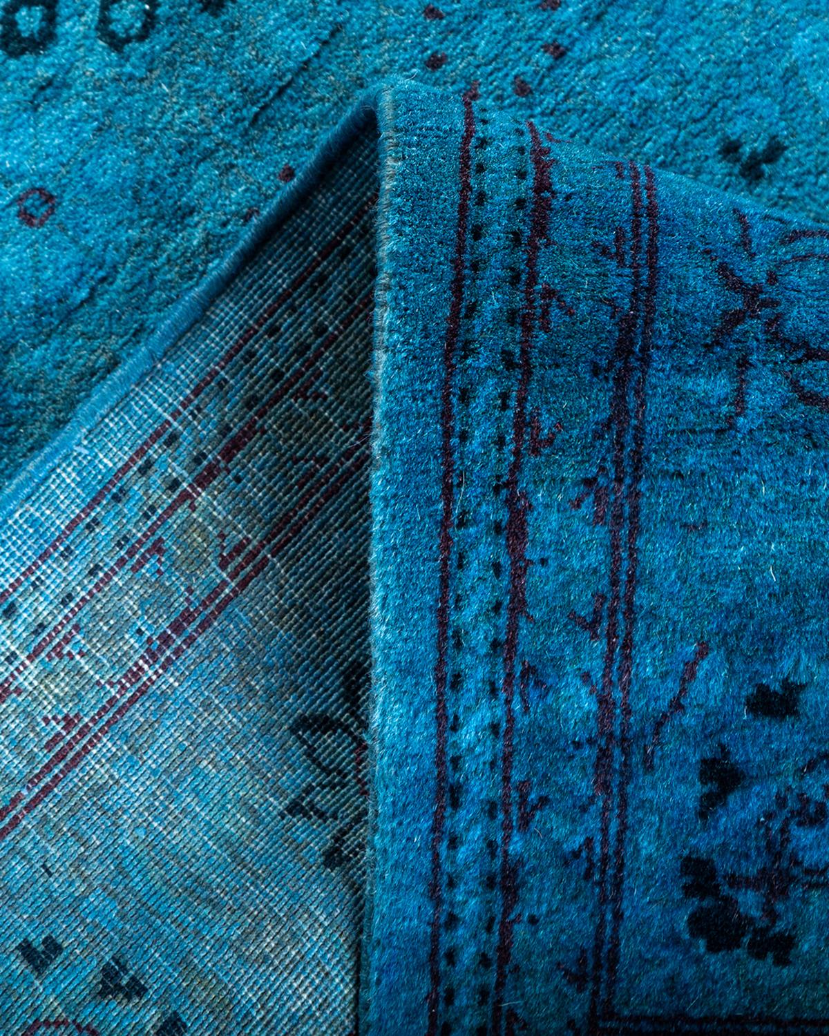 Traves de Mesa Contemporáneo Overdyed Hand Knotted Lana Azul en venta 1