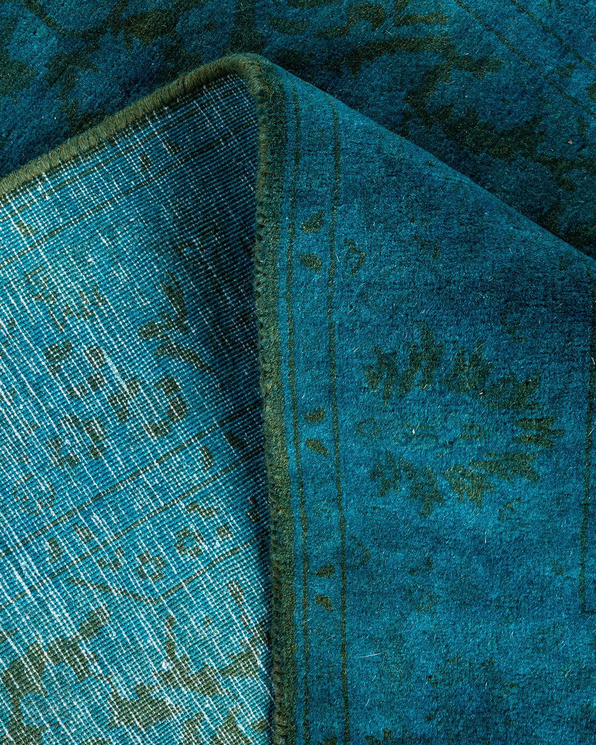 Laine Chemin de table contemporain en laine surteinte nouée à la main, bleu en vente