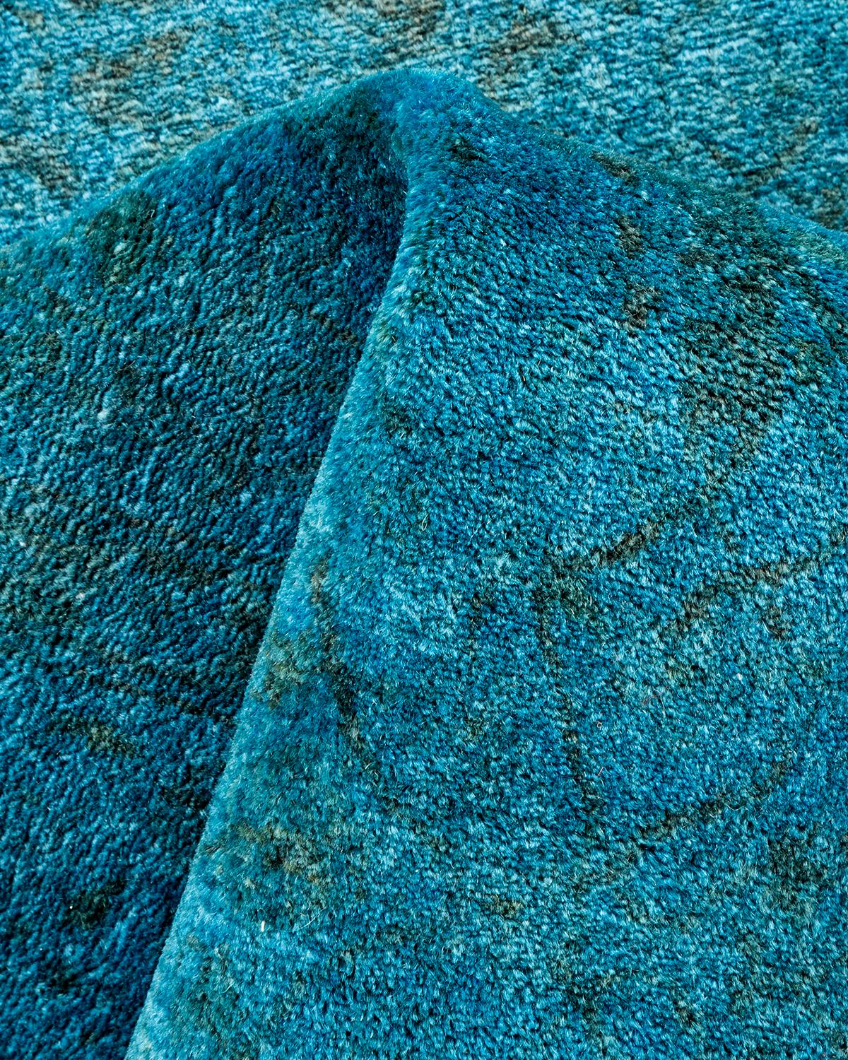 Runner contemporaneo in lana blu sovratinto e annodato a mano in vendita 1