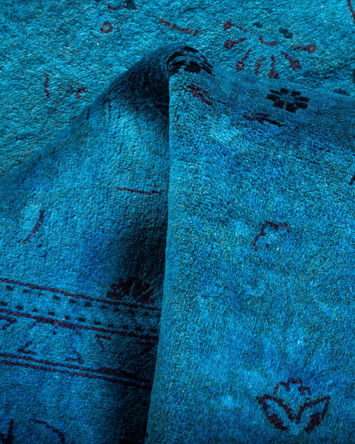 Traves de Mesa Contemporáneo Overdyed Hand Knotted Lana Azul en venta 2