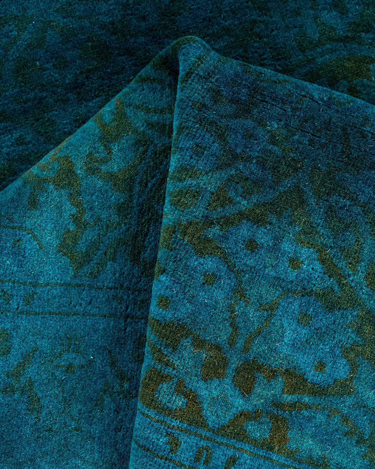 Chemin de table contemporain en laine surteinte nouée à la main, bleu en vente 1