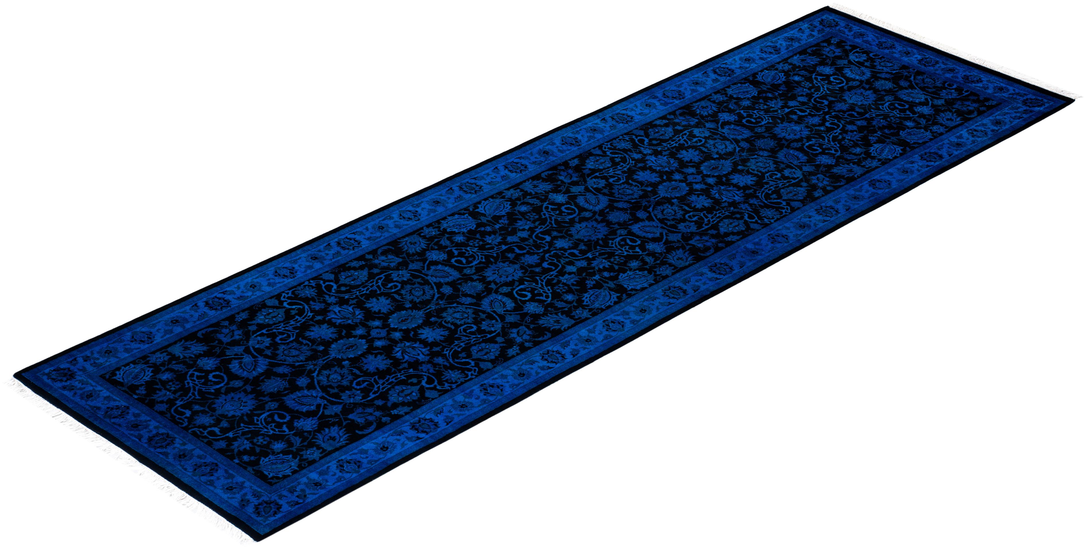 Chemin de table contemporain en laine surteinte nouée à la main, bleu en vente 2