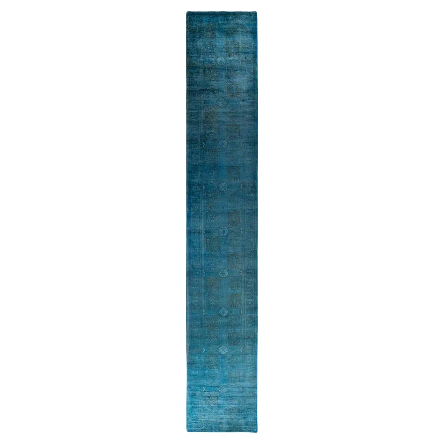 Runner contemporaneo in lana blu sovratinto e annodato a mano