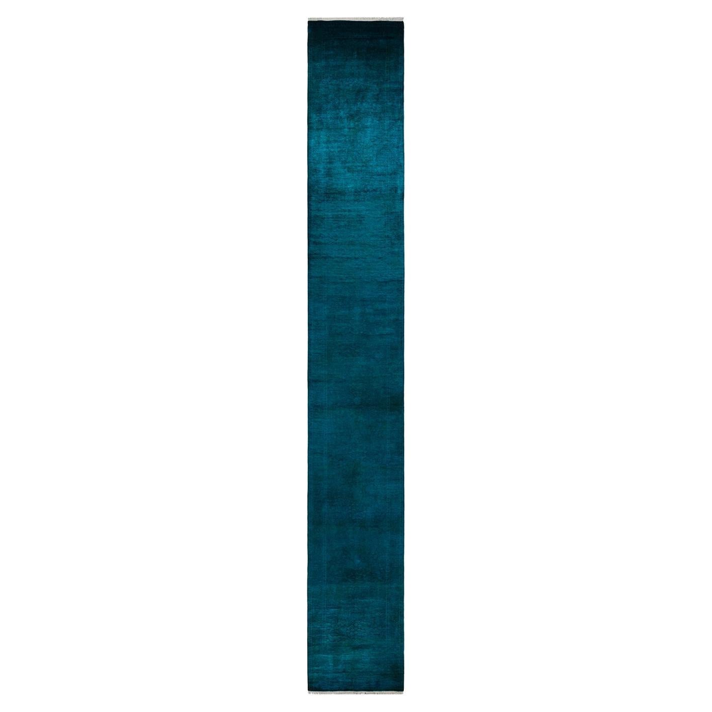 Runner contemporaneo in lana blu sovratinto e annodato a mano