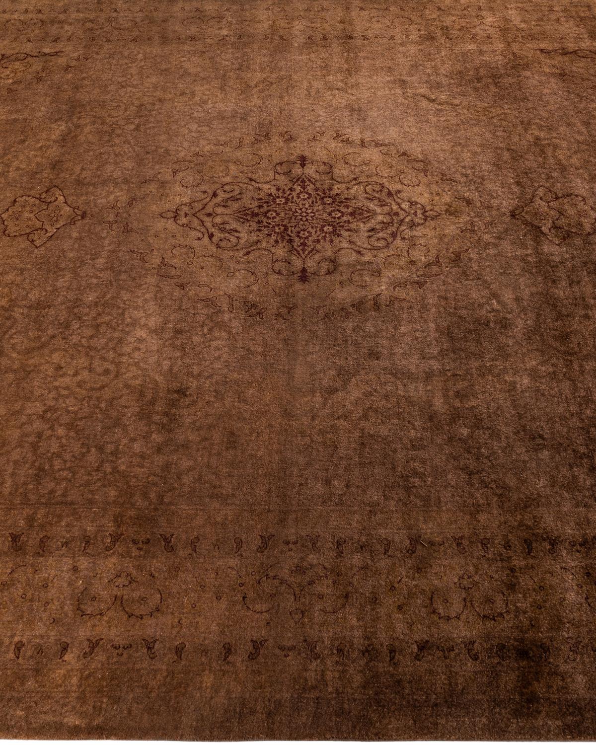 Alfombra de lana teñida a mano marrón contemporánea 3 x 4 cm en Nuevo estado para la venta en Norwalk, CT