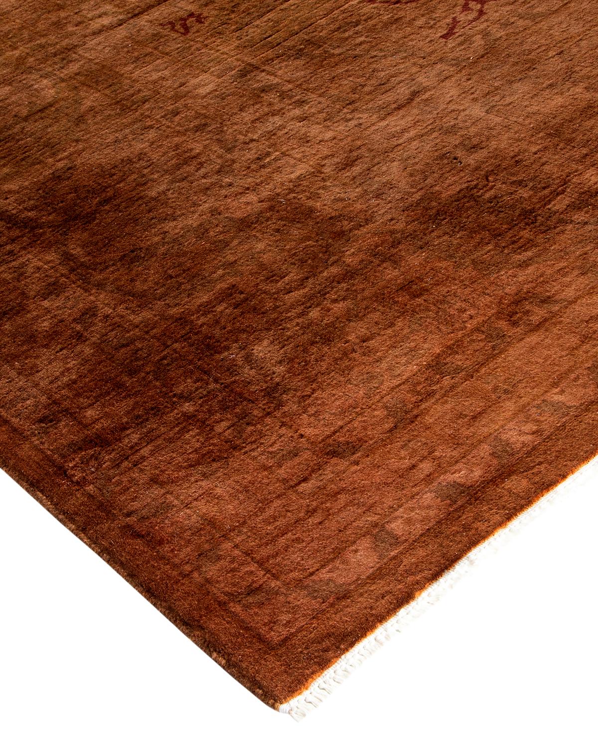 Vibrance-Teppiche sind der Inbegriff von Klassik mit Pfiff: traditionelle Muster in leuchtenden Farben gefärbt. Jeder handgeknüpfte Teppich wird mit einem 100% natürlichen botanischen Farbstoff gewaschen, der verborgene Nuancen in den Mustern
