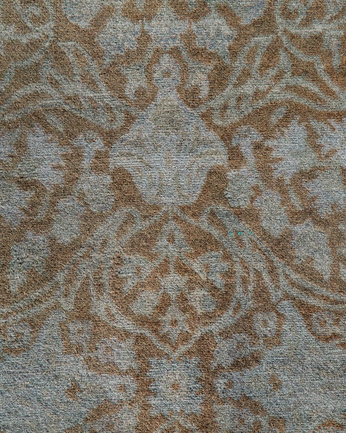 Alfombra de lana teñida a mano marrón contemporánea Pakistaní en venta