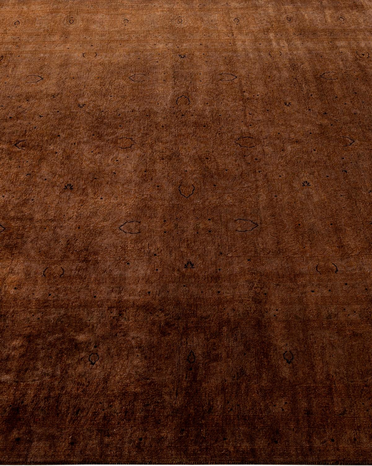 Contemporary Overdyed Hand Knotted Wool Brown Area Rugs (Tappeto di lana marrone) In condizioni Nuovo in vendita a Norwalk, CT