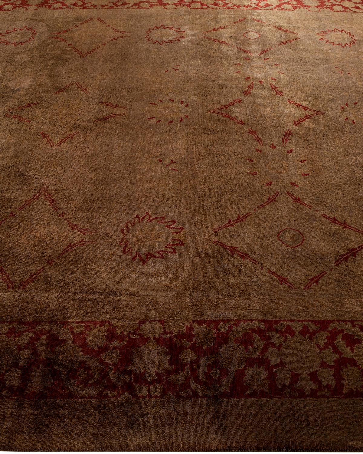 Contemporary Overdyed Hand Knotted Wool Brown Area Rugs (Tappeto di lana marrone) In condizioni Nuovo in vendita a Norwalk, CT