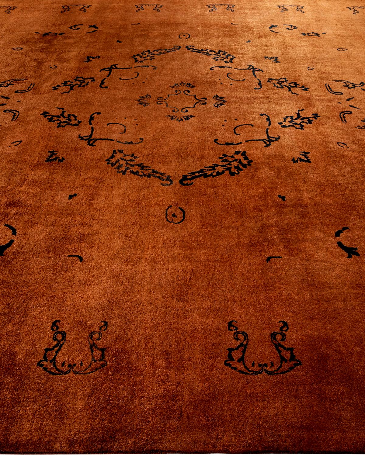 Tapis de sol contemporain en laine surteinte nouée à la main Brown Neuf - En vente à Norwalk, CT