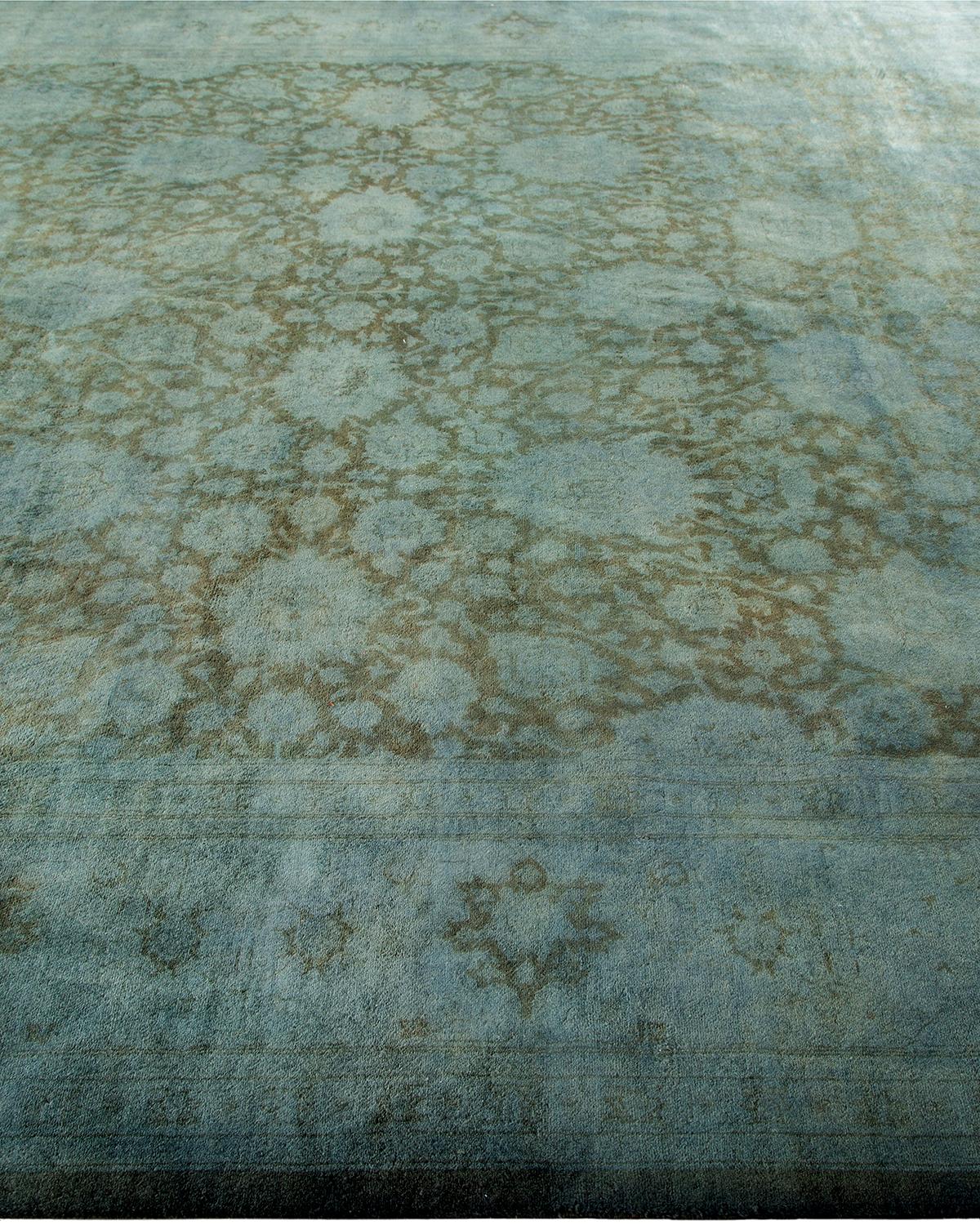Alfombra de lana teñida a mano marrón contemporánea en Nuevo estado para la venta en Norwalk, CT