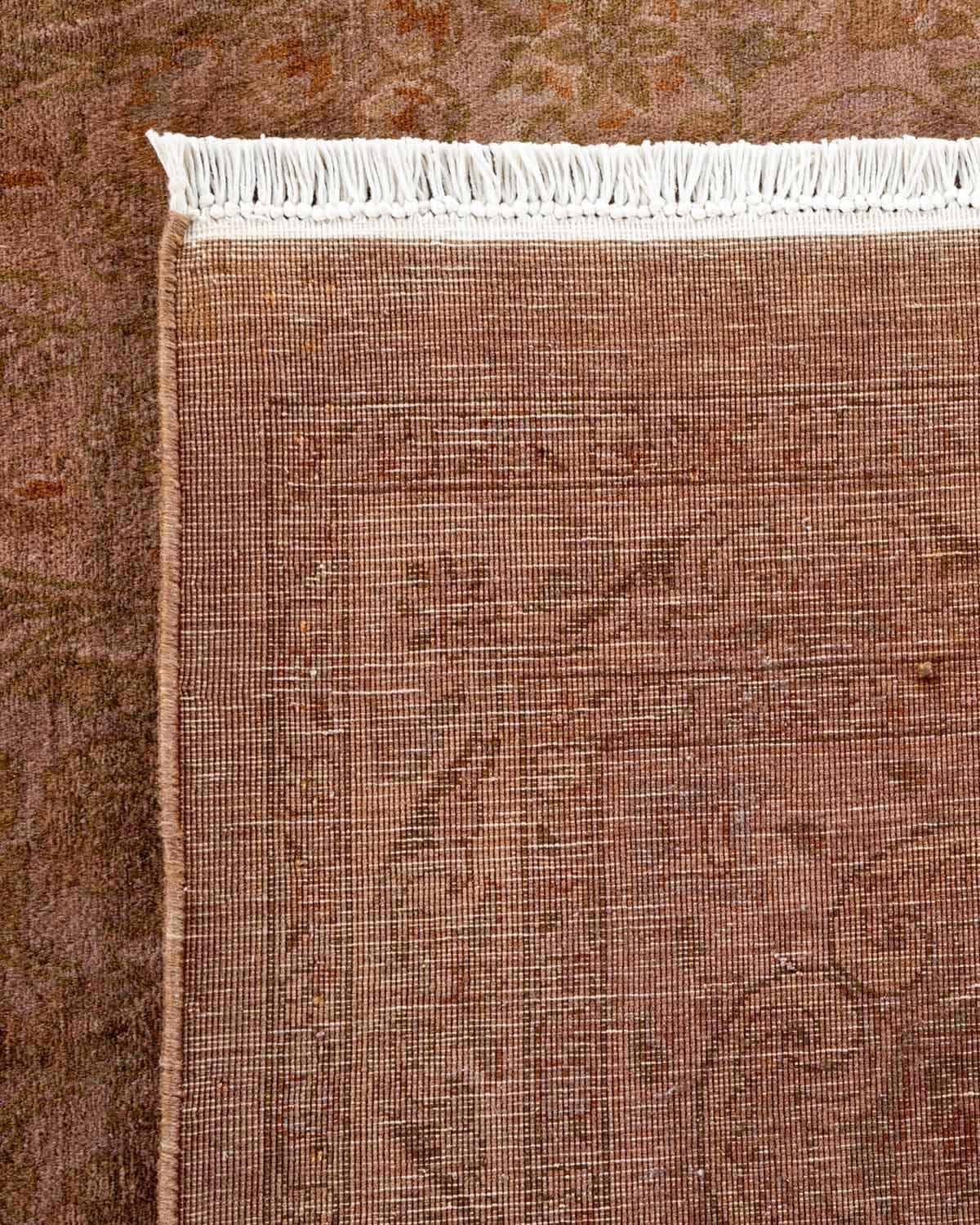 Contemporary Overdyed Hand Knotted Wool Brown Area Rug (21. Jahrhundert und zeitgenössisch) im Angebot