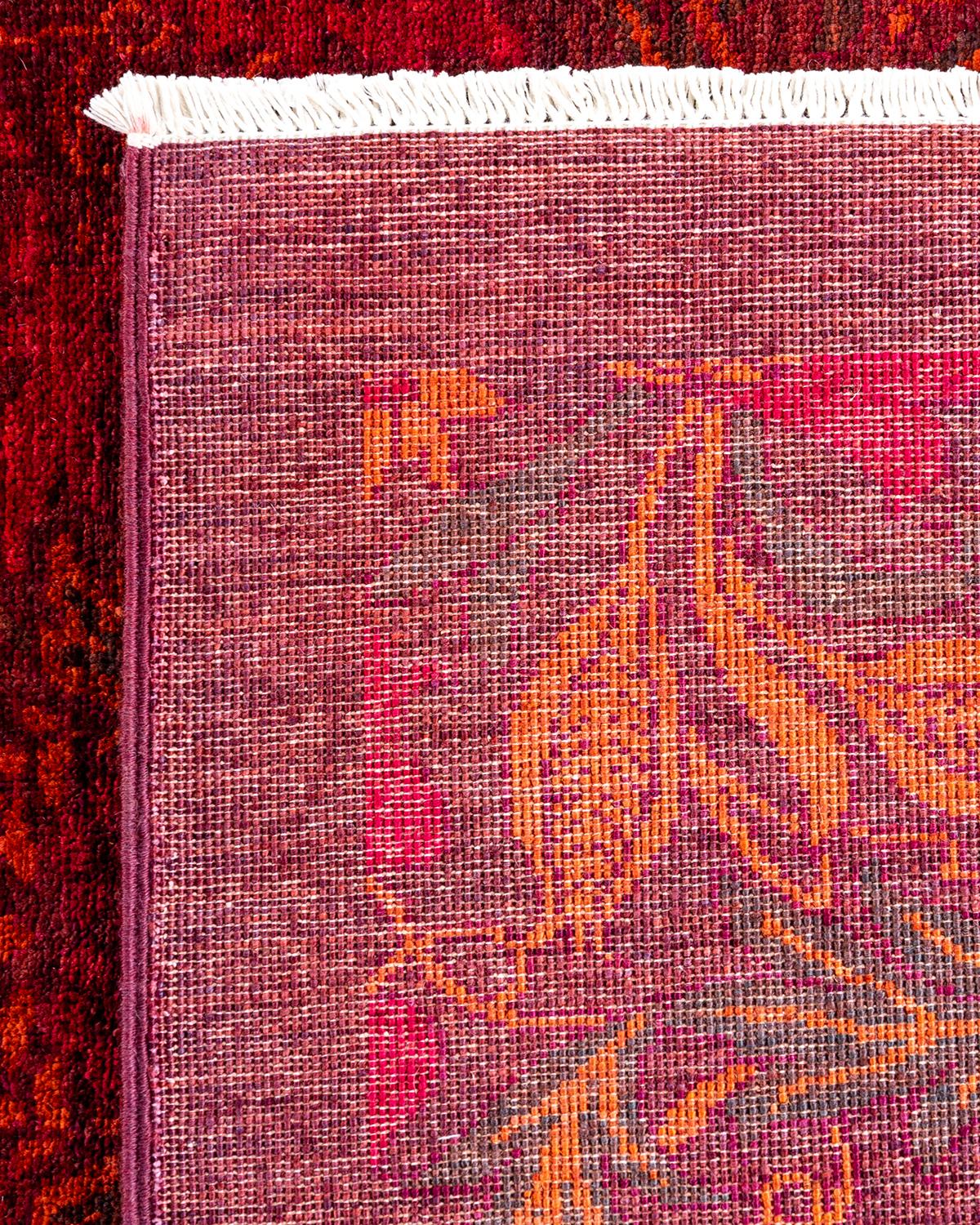 Contemporary Overdyed Hand Knotted Wool Brown Area Rug (21. Jahrhundert und zeitgenössisch) im Angebot