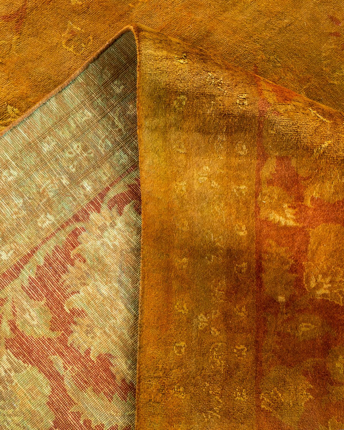 Laine Tapis de sol contemporain en laine surteinte nouée à la main Brown en vente