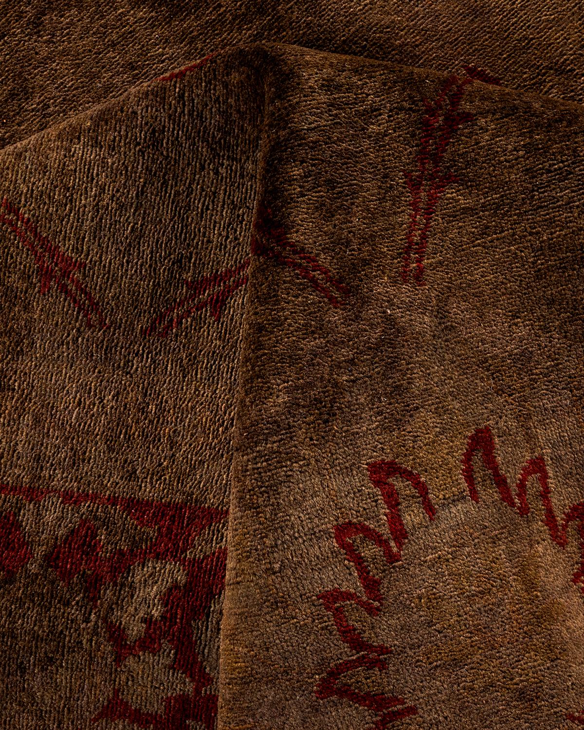 Contemporary Overdyed Hand Knotted Wool Brown Area Rugs (Tappeto di lana marrone) in vendita 1