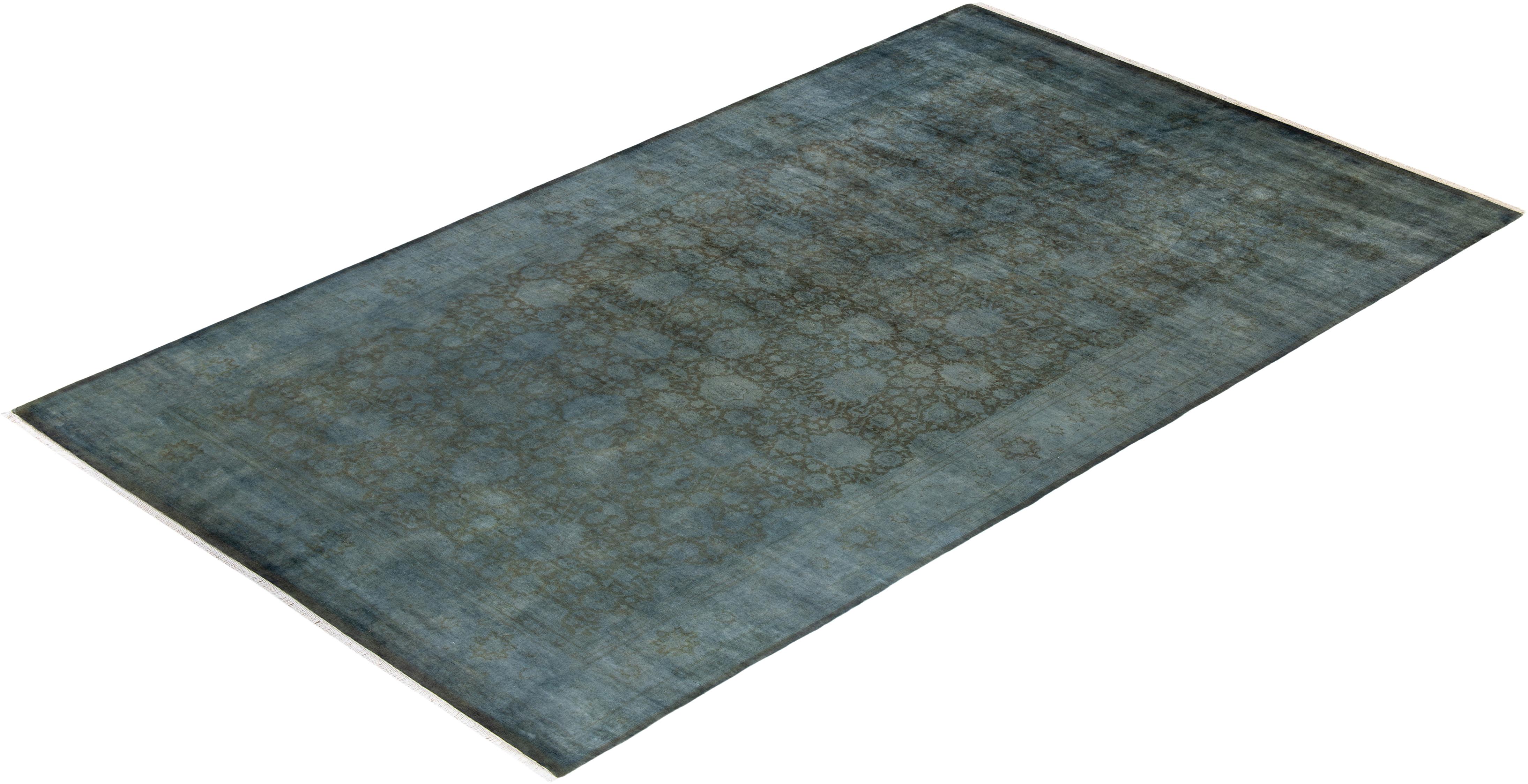 Alfombra de lana teñida a mano marrón contemporánea en venta 2