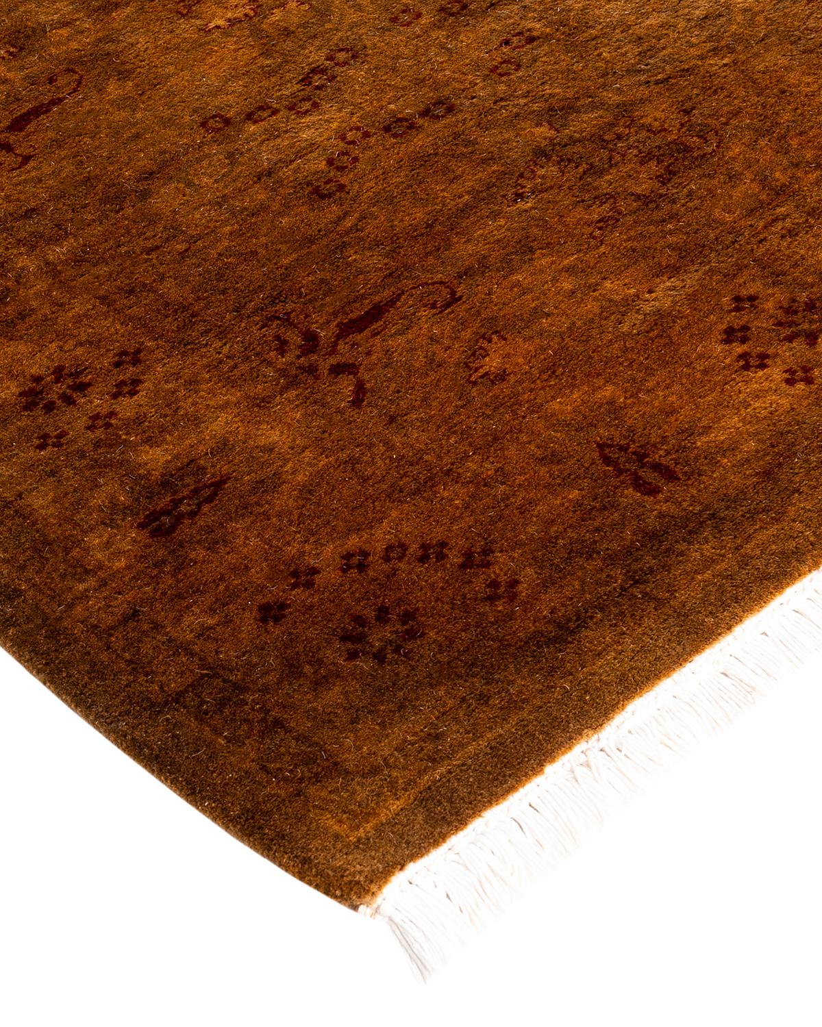 I tappeti Vibrance rappresentano il classico con un tocco di classe: motivi tradizionali sovratinti con colori brillanti. Ogni tappeto annodato a mano viene lavato con una tintura botanica 100% naturale che rivela le sfumature nascoste degli am