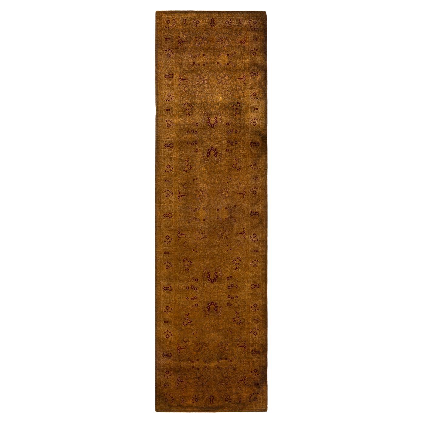 Contemporary Runner in lana marrone sovratinto e annodato a mano 3' 0" x 10' 8" in vendita