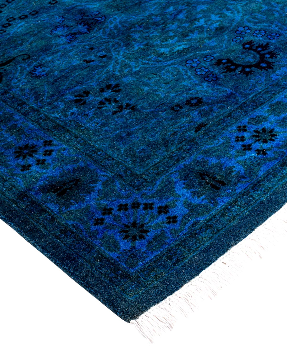 Vibrance-Teppiche sind der Inbegriff von Klassik mit Pfiff: traditionelle Muster in leuchtenden Farben gefärbt. Jeder handgeknüpfte Teppich wird mit einem 100 % natürlichen botanischen Farbstoff gewaschen, der verborgene Nuancen in den Mustern