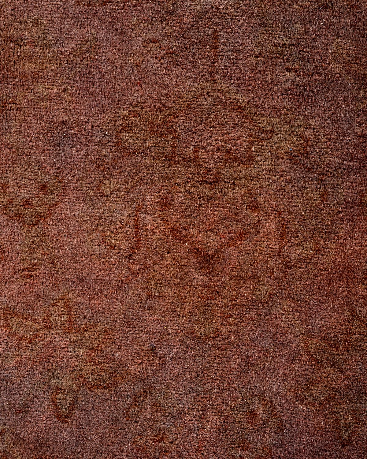 Pakistanais Chemin de table contemporain en laine surteinte nouée à la main Brown en vente