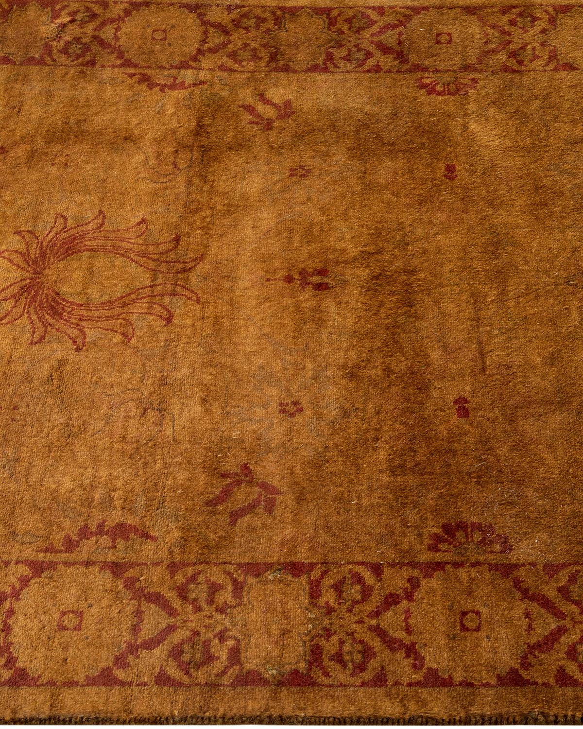 Chemin de table contemporain en laine surteinte nouée à la main Brown Neuf - En vente à Norwalk, CT