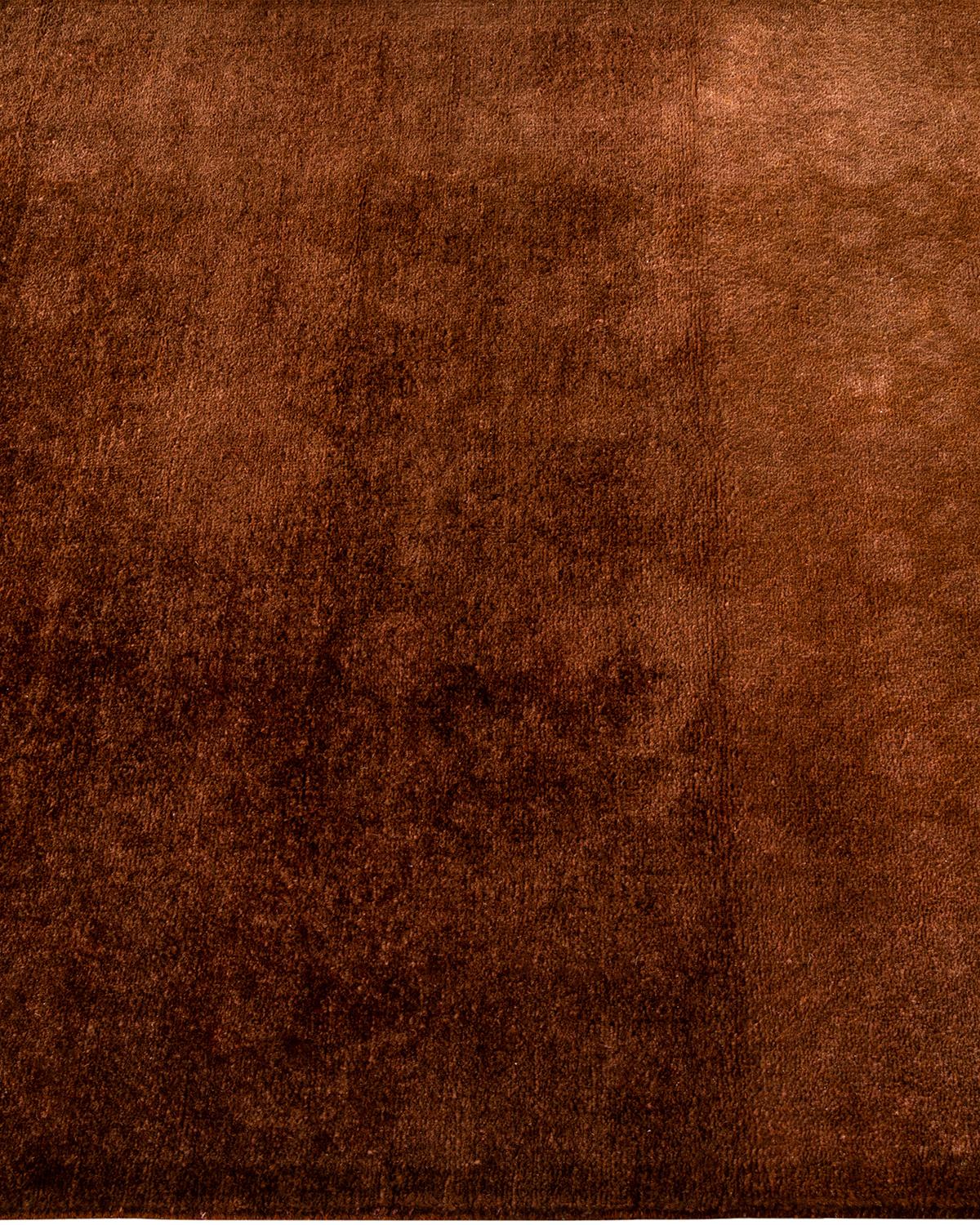 Chemin de table contemporain en laine surteinte nouée à la main Brown Neuf - En vente à Norwalk, CT