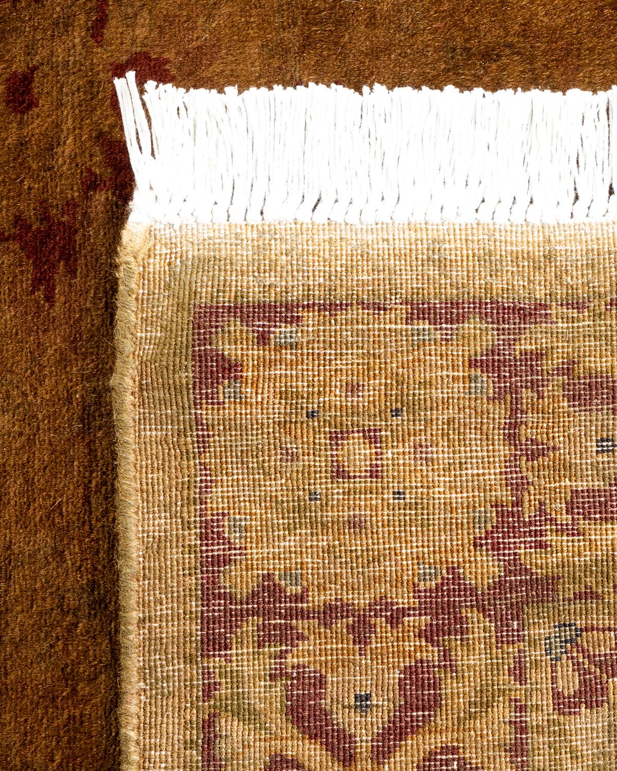 XXIe siècle et contemporain Chemin de table contemporain en laine surteinte nouée à la main Brown en vente