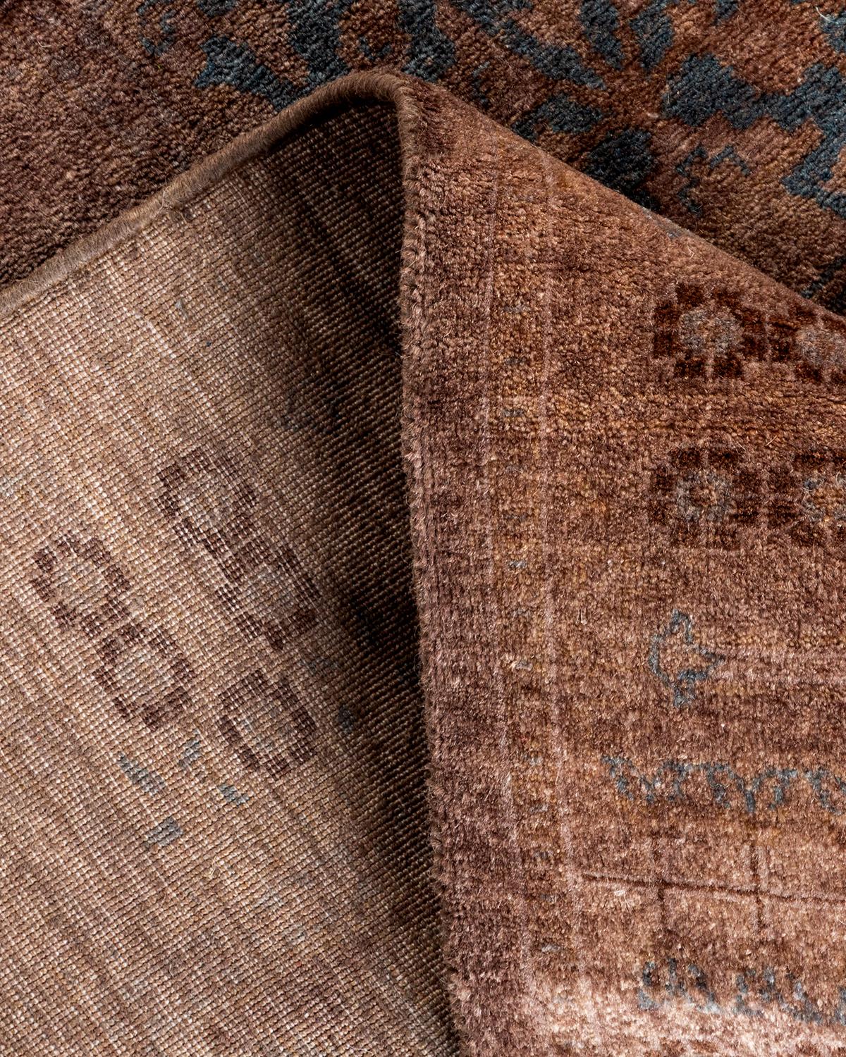 Laine Chemin de table contemporain en laine surteinte nouée à la main Brown en vente