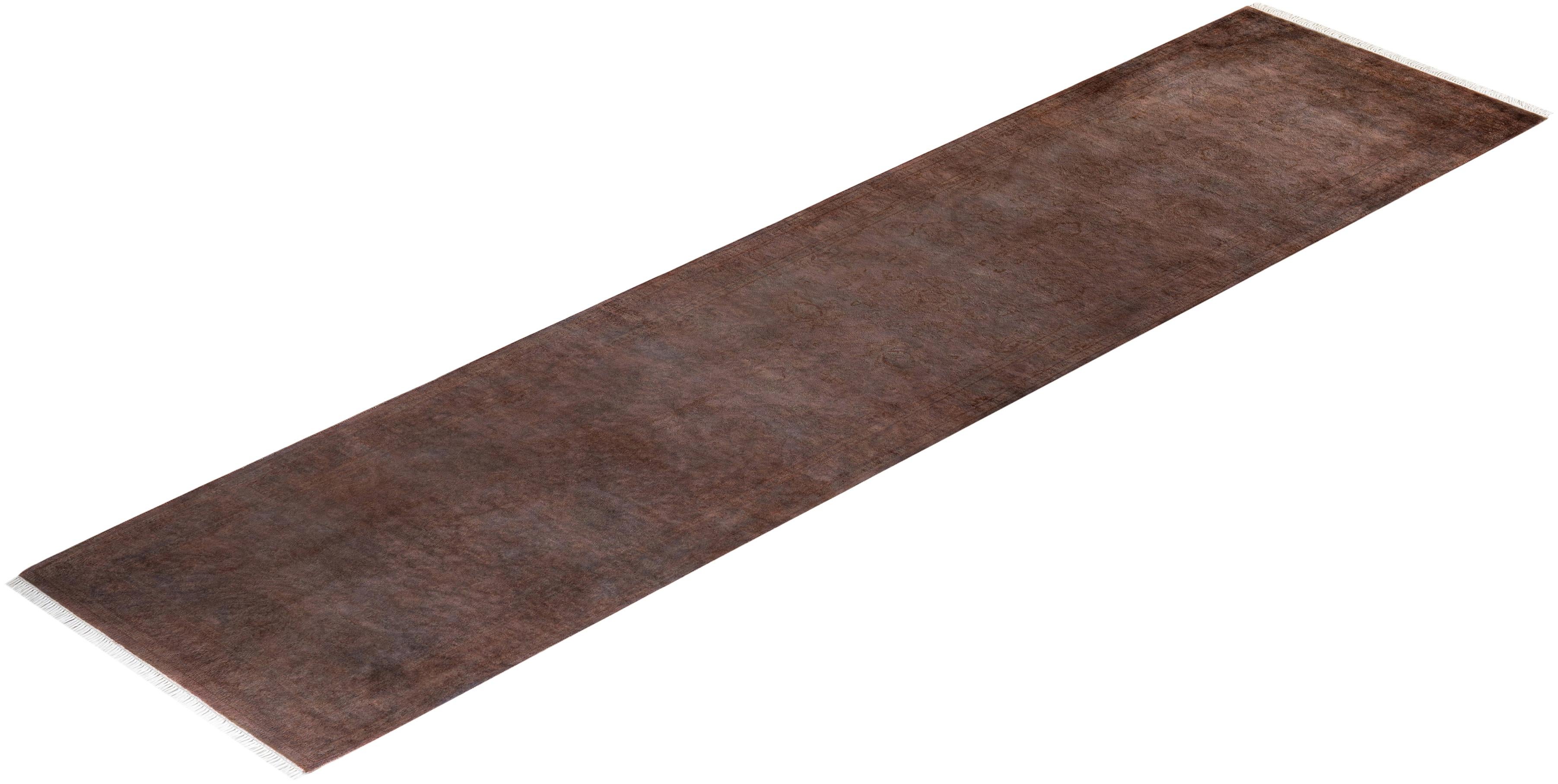 Chemin de table contemporain en laine surteinte nouée à la main Brown en vente 2