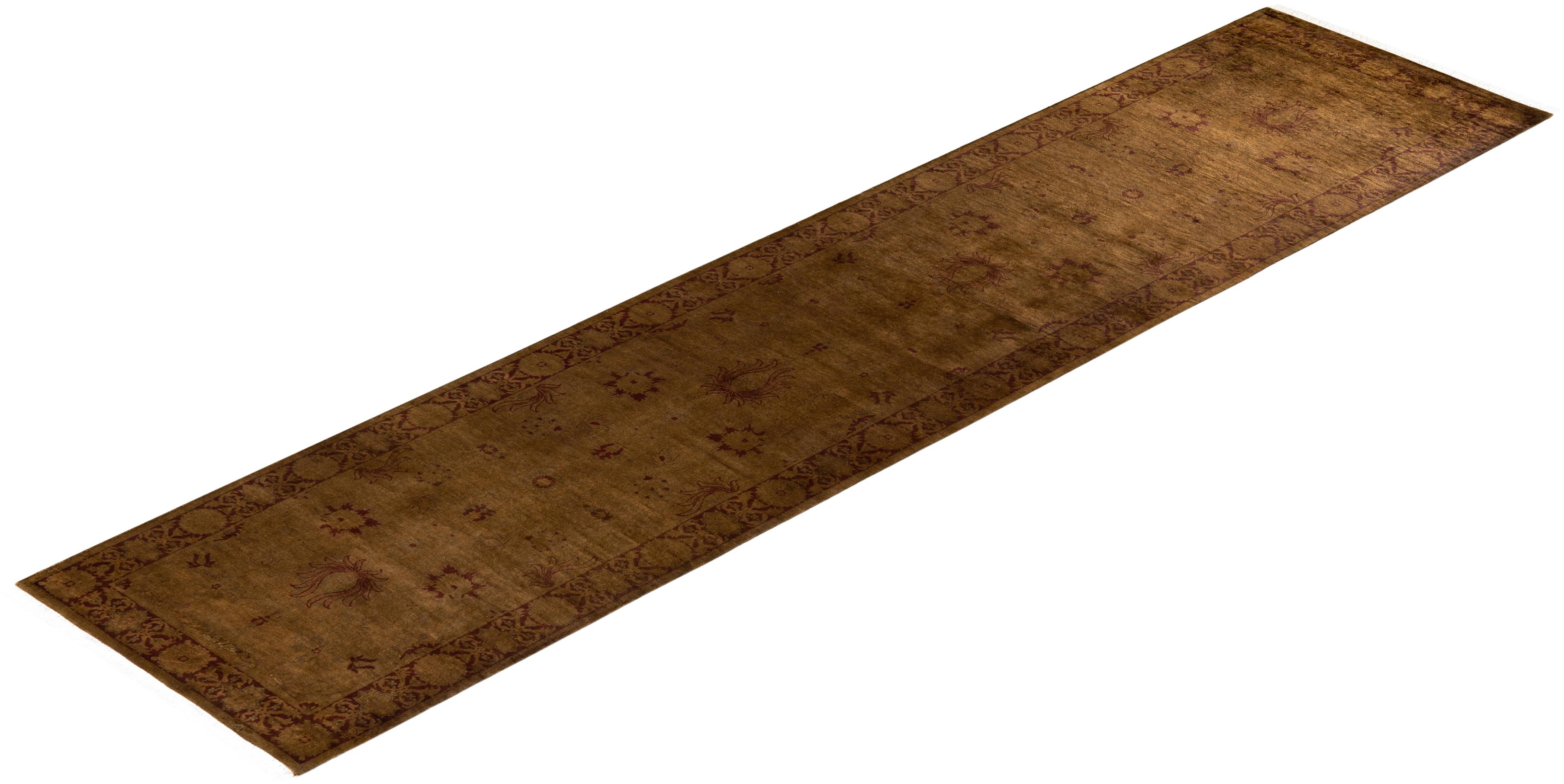 Chemin de table contemporain en laine surteinte nouée à la main Brown en vente 2