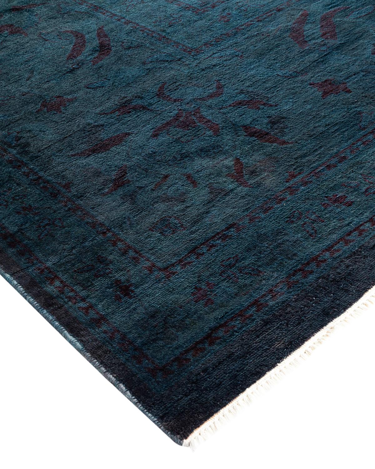 Vibrance-Teppiche sind der Inbegriff von Klassik mit Pfiff: traditionelle Muster in leuchtenden Farben gefärbt. Jeder handgeknüpfte Teppich wird mit einem 100% natürlichen botanischen Farbstoff gewaschen, der verborgene Nuancen in den Mustern