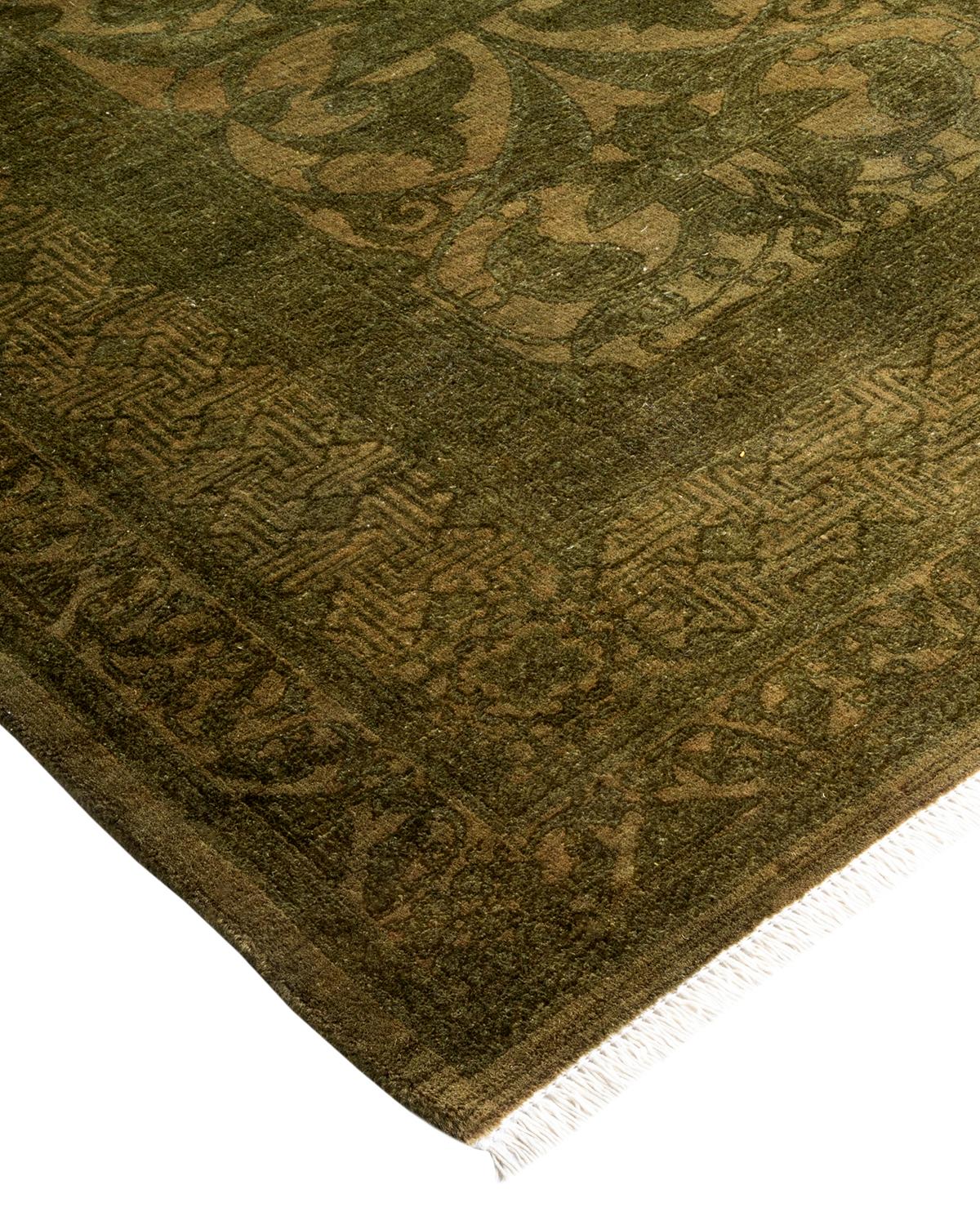 Vibrance-Teppiche sind der Inbegriff von Klassik mit Pfiff: traditionelle Muster in leuchtenden Farben gefärbt. Jeder handgeknüpfte Teppich wird mit einem 100% natürlichen botanischen Farbstoff gewaschen, der verborgene Nuancen in den Mustern