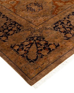 Contemporary Overdyed Hand Knotsted Wool Gold Area Rug (Tapis de sol en laine surteintée doré)
