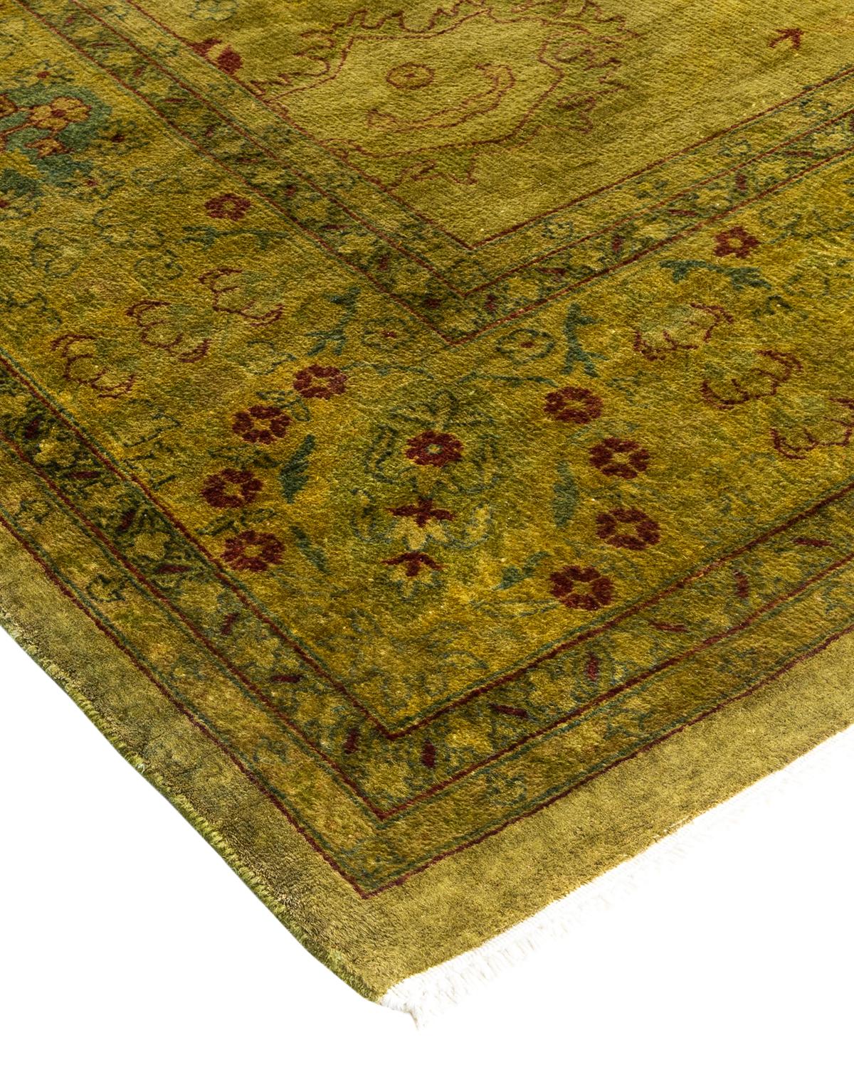 I tappeti Vibrance rappresentano il classico con un tocco di classe: motivi tradizionali sovratinti con colori brillanti. Ogni tappeto annodato a mano viene lavato con una tintura botanica naturale al 100% che rivela le sfumature nascoste nei
