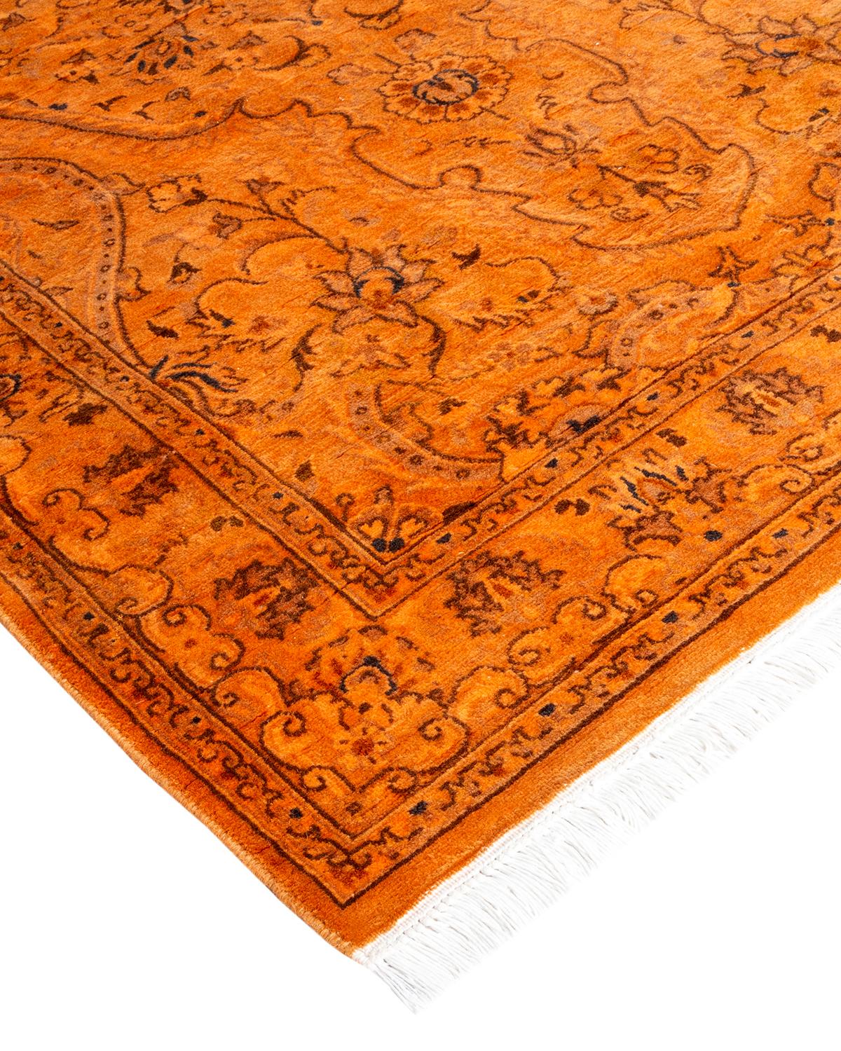 Les tapis Vibrance incarnent le classique avec une touche d'originalité : des motifs traditionnels surteints dans des couleurs éclatantes. Chaque tapis noué à la main est lavé dans une teinture botanique 100 % naturelle qui révèle les nuances