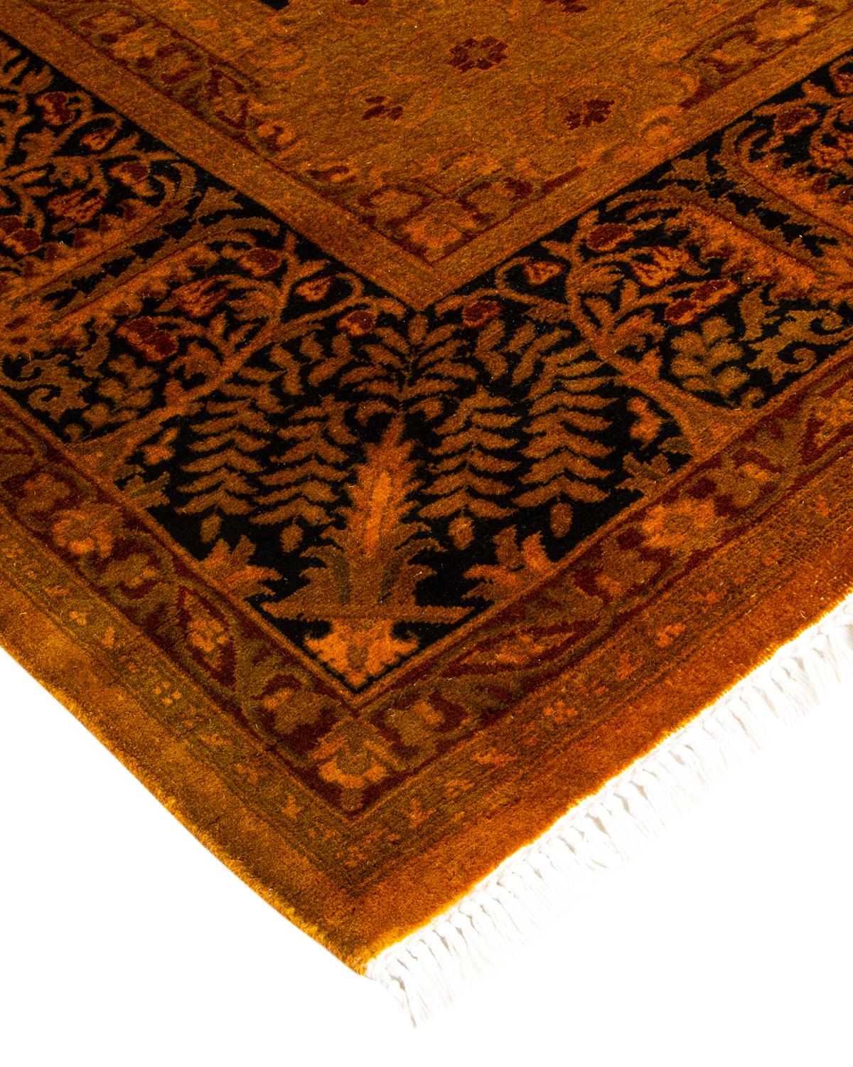 I tappeti Vibrance rappresentano il classico con un tocco di classe: motivi tradizionali sovratinti con colori brillanti. Ogni tappeto annodato a mano viene lavato con una tintura botanica naturale al 100% che rivela le sfumature nascoste nei