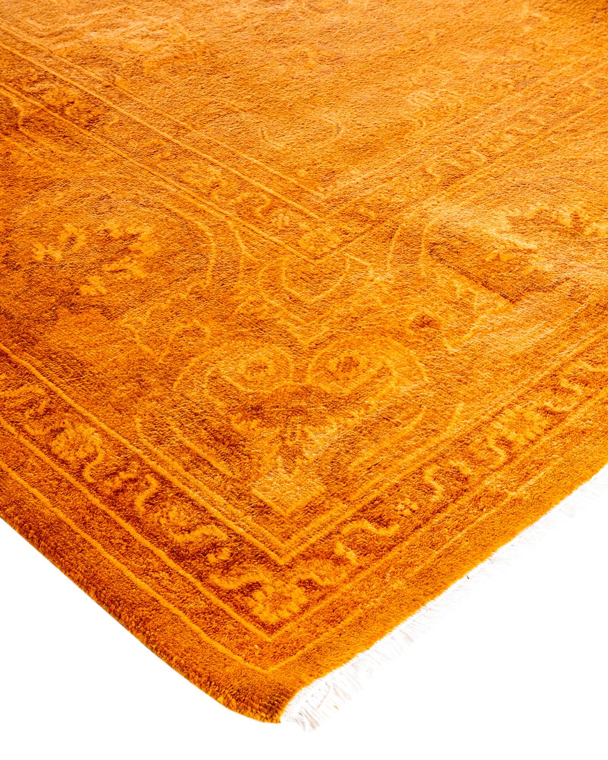 I tappeti Vibrance rappresentano il classico con un tocco di classe: motivi tradizionali sovratinti con colori brillanti. Ogni tappeto annodato a mano viene lavato con una tintura botanica 100% naturale che rivela le sfumature nascoste degli am