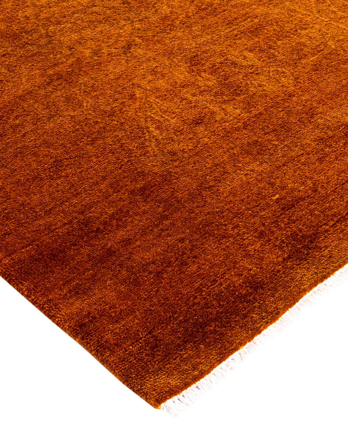 I tappeti Vibrance rappresentano il classico con un tocco di classe: motivi tradizionali sovratinti con colori brillanti. Ogni tappeto annodato a mano viene lavato con una tintura botanica 100% naturale che rivela le sfumature nascoste degli am