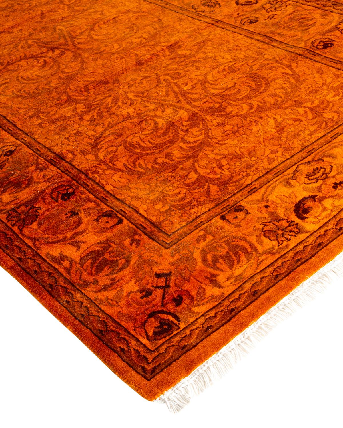 I tappeti Vibrance rappresentano il classico con un tocco di classe: motivi tradizionali sovratinti con colori brillanti. Ogni tappeto annodato a mano viene lavato con una tintura botanica naturale al 100% che rivela le sfumature nascoste nei