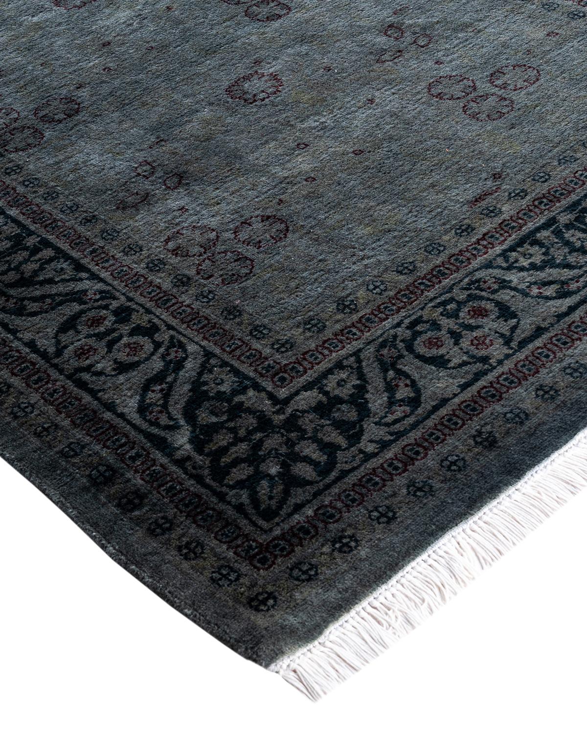 Vibrance-Teppiche sind der Inbegriff von Klassik mit Pfiff: traditionelle Muster in leuchtenden Farben gefärbt. Jeder handgeknüpfte Teppich wird mit einem 100 % natürlichen botanischen Farbstoff gewaschen, der verborgene Nuancen in den Mustern