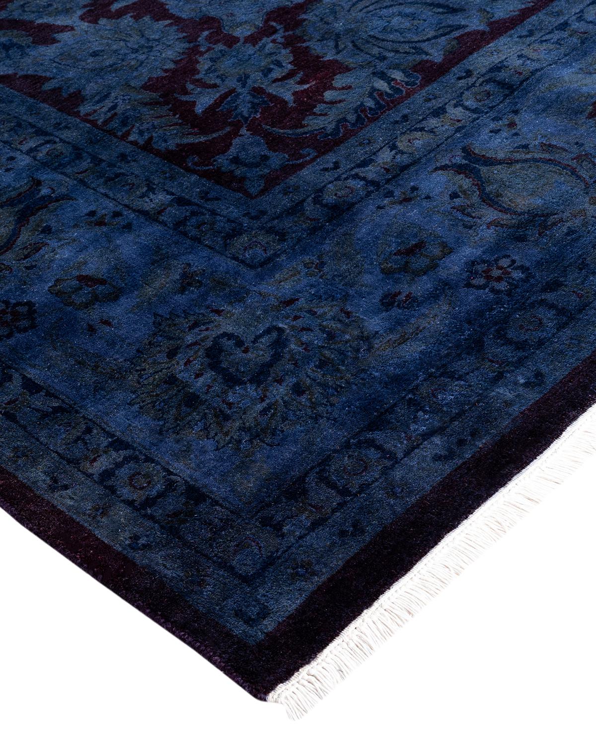 I tappeti Vibrance rappresentano il classico con un tocco di classe: motivi tradizionali sovratinti con colori brillanti. Ogni tappeto annodato a mano viene lavato con una tintura botanica 100% naturale che rivela le sfumature nascoste degli am