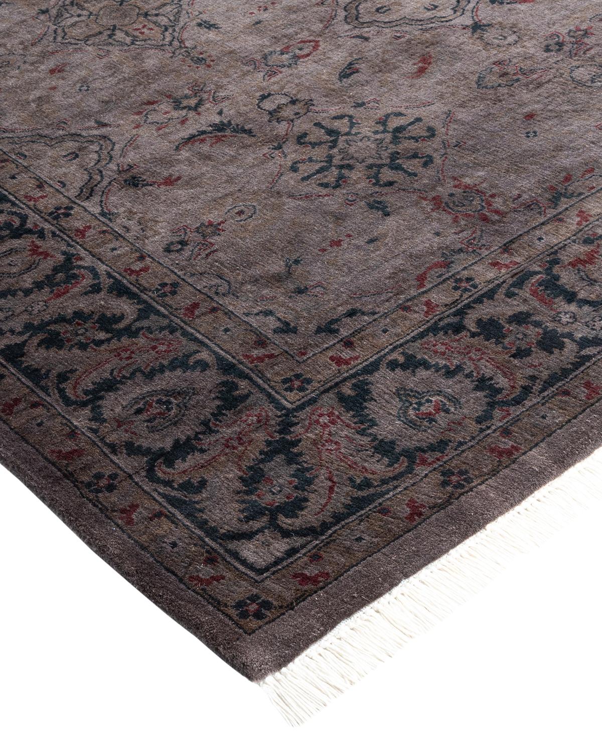 Vibrance-Teppiche sind der Inbegriff von Klassik mit Pfiff: traditionelle Muster in leuchtenden Farben gefärbt. Jeder handgeknüpfte Teppich wird mit einem 100% natürlichen botanischen Farbstoff gewaschen, der verborgene Nuancen in den Mustern