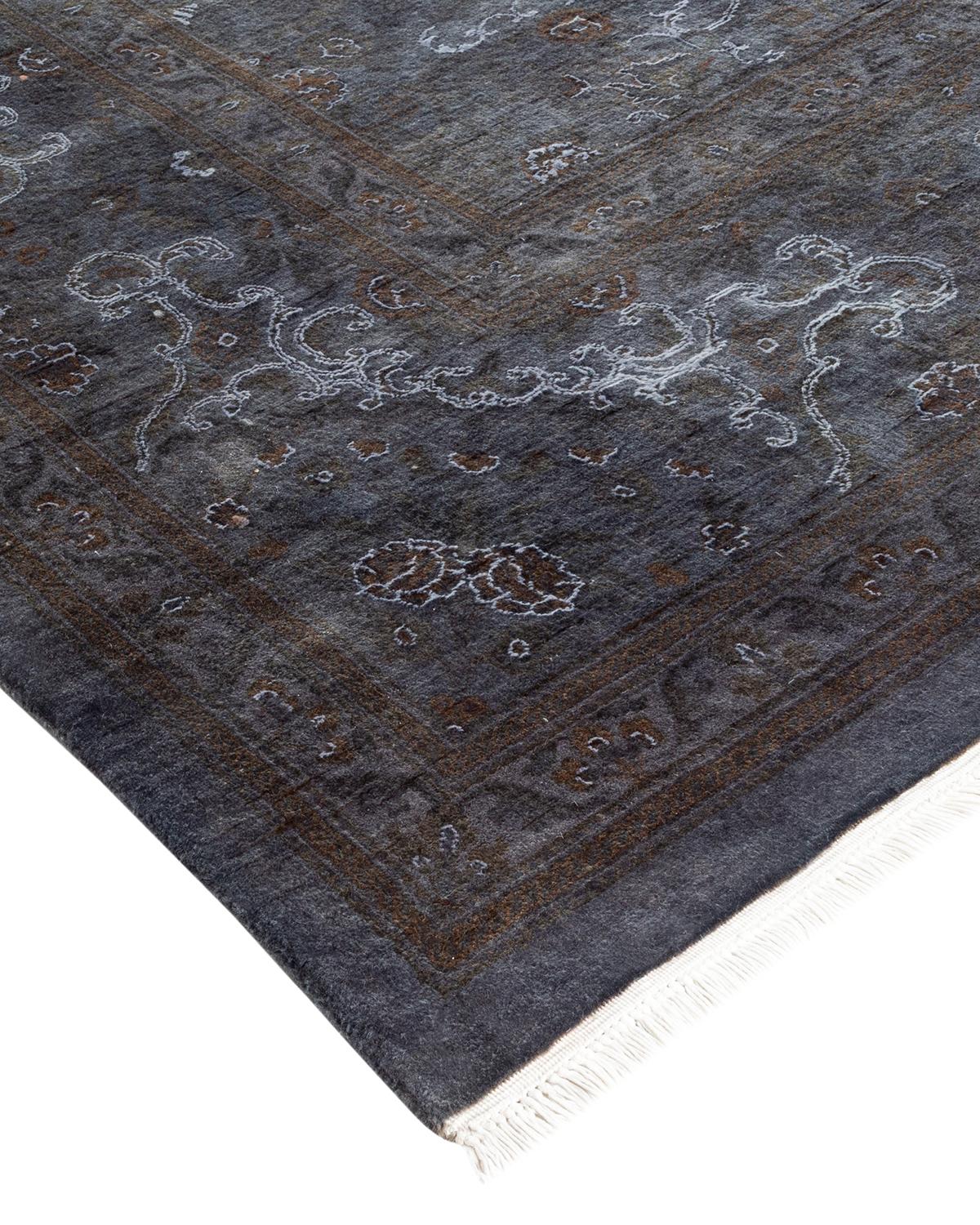 Vibrance-Teppiche sind der Inbegriff von Klassik mit Pfiff: traditionelle Muster in leuchtenden Farben gefärbt. Jeder handgeknüpfte Teppich wird mit einem 100% natürlichen botanischen Farbstoff gewaschen, der verborgene Nuancen in den Mustern