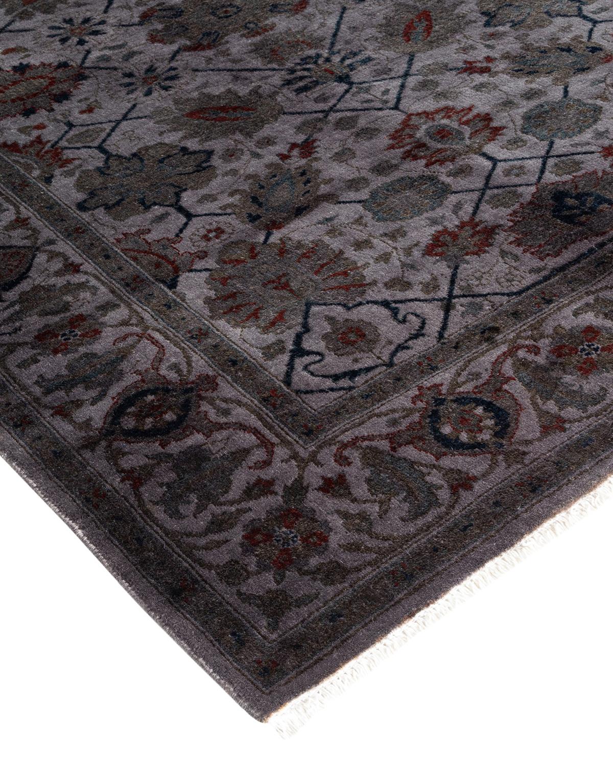 Les tapis Vibrance incarnent le classique avec une touche d'originalité : des motifs traditionnels surteints dans des couleurs éclatantes. Chaque tapis noué à la main est lavé dans une teinture botanique 100 % naturelle qui révèle les nuances