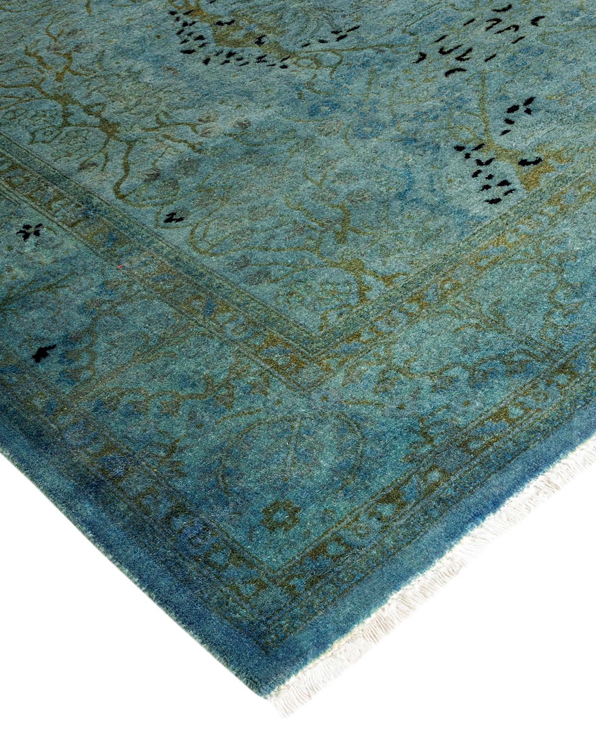 Vibrance-Teppiche sind der Inbegriff von Klassik mit Pfiff: traditionelle Muster in leuchtenden Farben gefärbt. Jeder handgeknüpfte Teppich wird mit einem 100% natürlichen botanischen Farbstoff gewaschen, der verborgene Nuancen in den Mustern