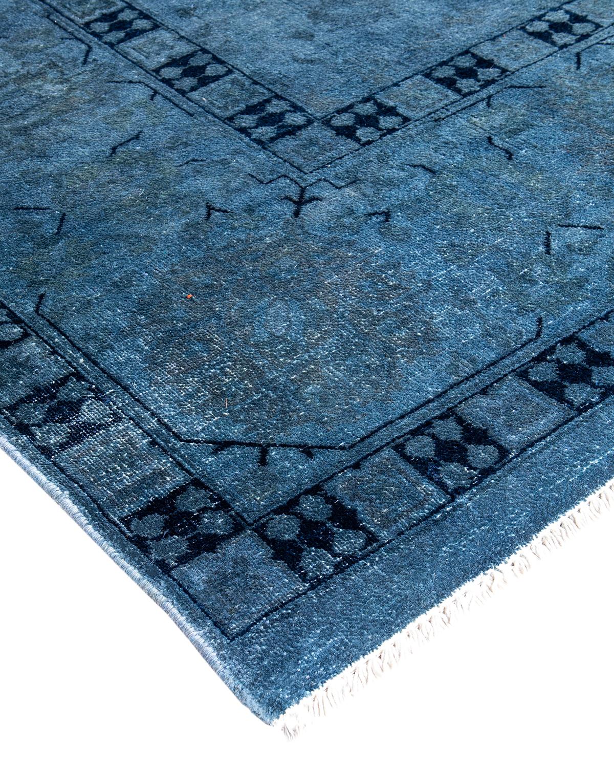 I tappeti Vibrance rappresentano il classico con un tocco di classe: motivi tradizionali sovratinti con colori brillanti. Ogni tappeto annodato a mano viene lavato con una tintura botanica 100% naturale che rivela le sfumature nascoste degli am